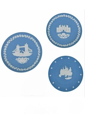 Vintage Wedgewood Jasperware London Collectible Plates